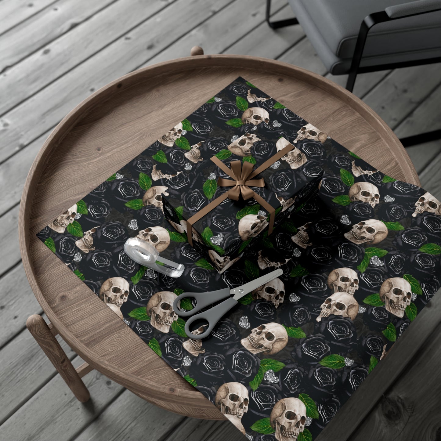 Skulls ‘n’ Roses (Black) | Diamond Hearts | Gift Wrap Papers