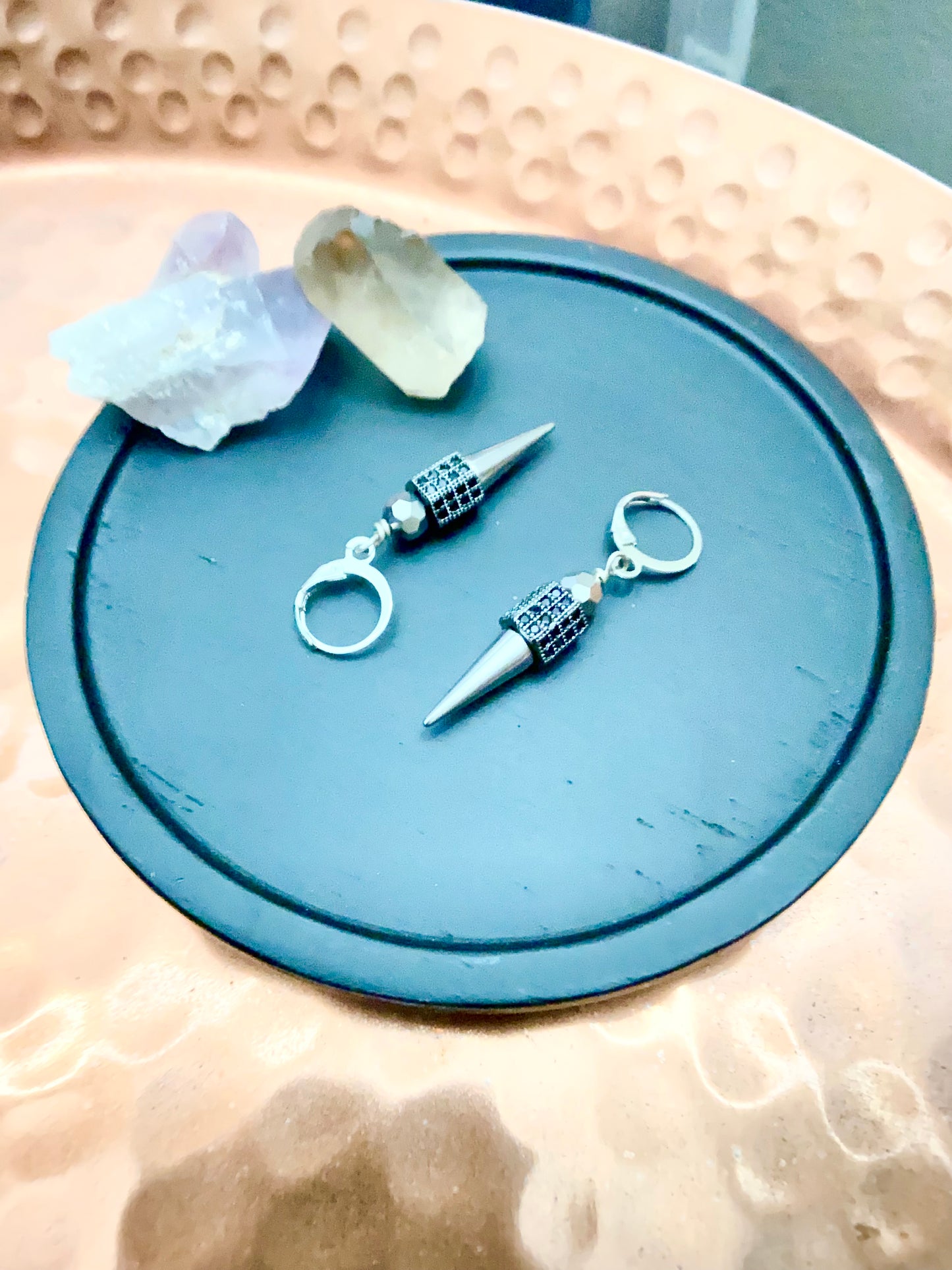 Fallen Night - Earrings | Silver Spike Drops